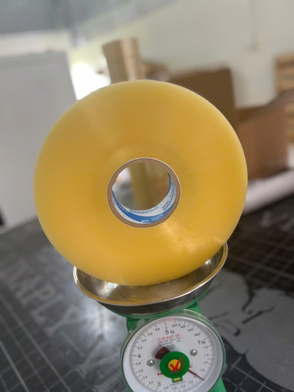 Băng keo trong cuộn 2kg
